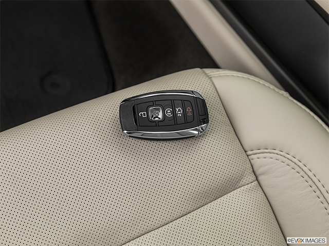 2020 Lincoln MKZ: Reviews, Price, Specs, Photos and Trims | Driving.ca