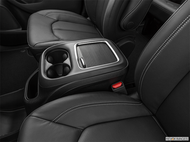 2020 Chrysler Pacifica: Reviews, Price, Specs, Photos and Trims ...
