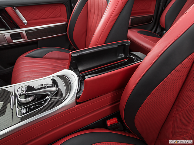 21 Mercedes Benz G Class G 550 4matic Driving