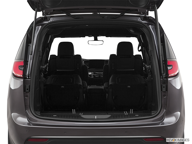 2021 Chrysler Pacifica Hybrid: Reviews, Price, Specs, Photos and Trims ...